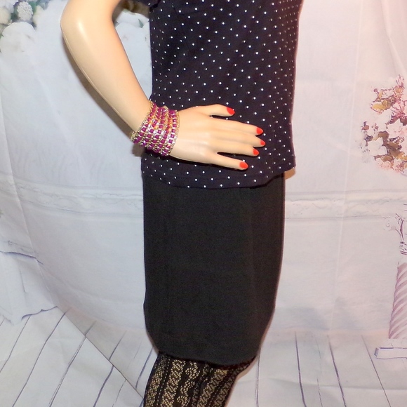 Essentials by ABS Black Skirt M - Picture 4 of 7